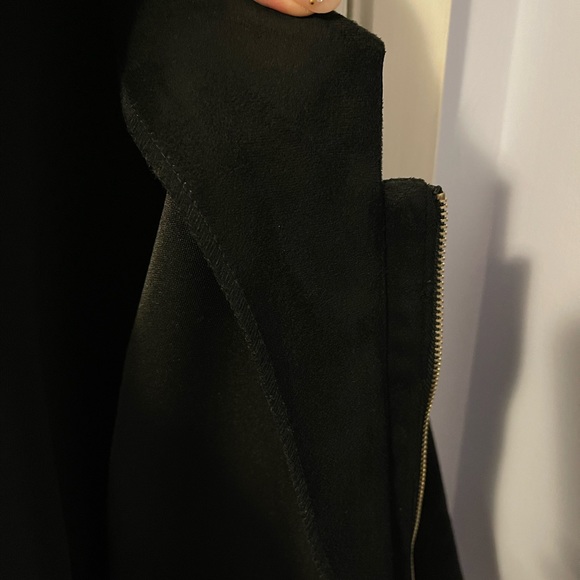 Gracia black jacket with belt - Picture 5 of 7